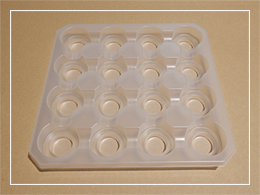 透明な自動車部品用トレー