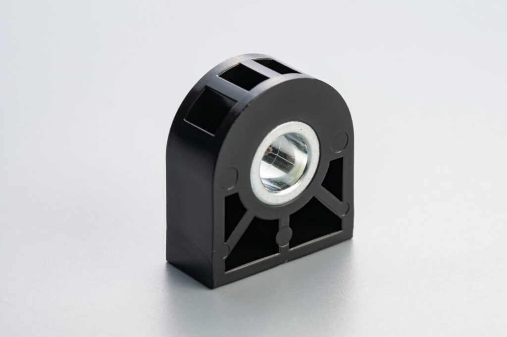 自動車のサイドウインドウフレーム スペーサ