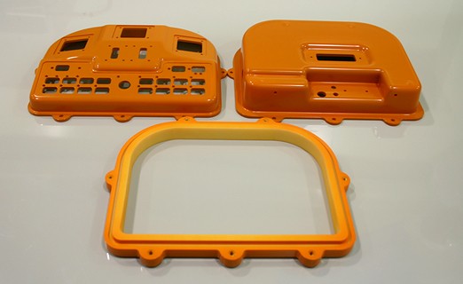 建設機械用リモコンカバーの枠