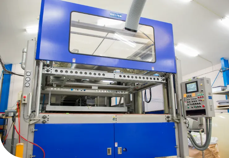 真空成形機の外観