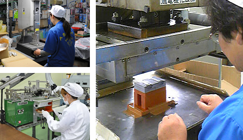 成型品に二次加工を施している作業員