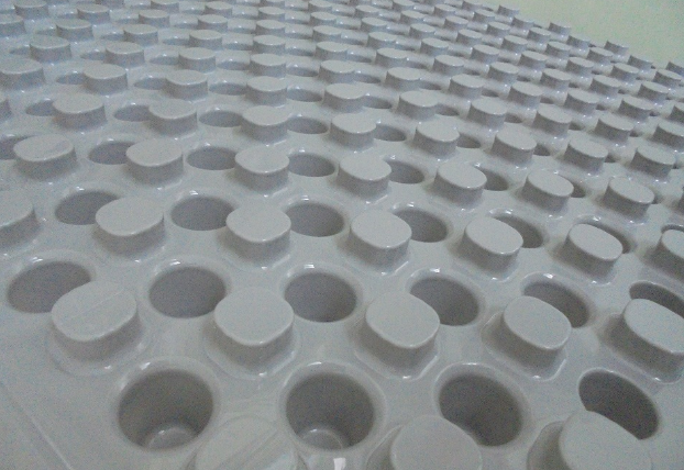 PVC（塩化ビニル）真空成形