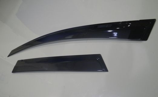 自動車外装部品（サイドバイザー）